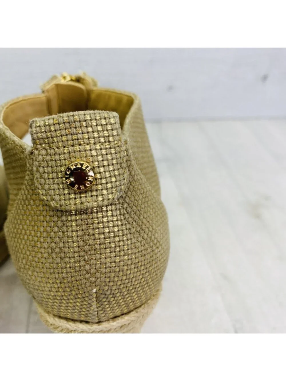 Michael Kors BERKLEY Gold Metallic Canvas Zip Jute Trim Platform Sandal Sz 9.5 M
